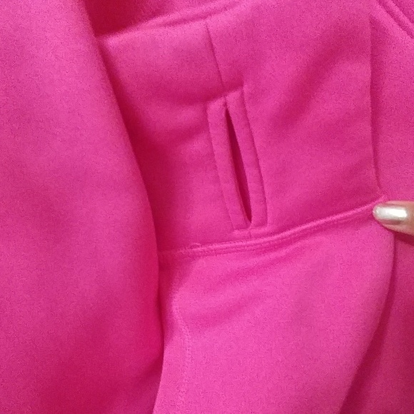 A pink nike therma-fit pullover sweatshirt - Picture 4 of 5